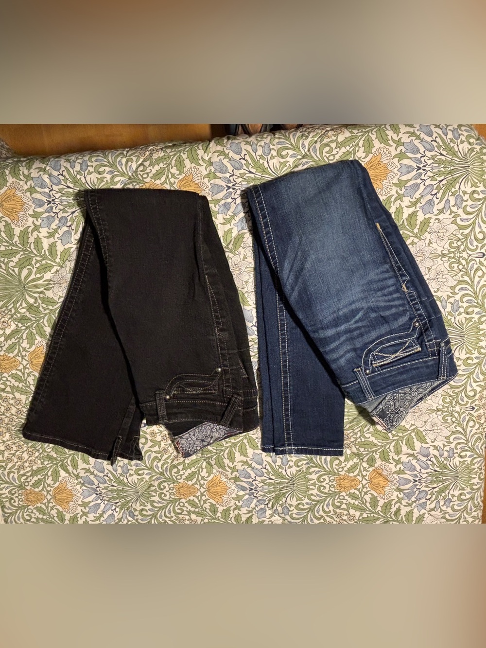 2 Pair of Ariat R.E.A.L. Denim Jeans - Blue and Black 29R